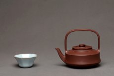 紫砂壶图片：钱建荷作品 全手经典提璧 精工典范 纯正底槽青 神韵犹存 - 美壶网