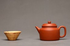 紫砂壶图片：徐亚春作品 经典实用 优质朱泥 德中 仅此一把 - 美壶网