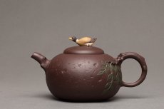 紫砂壶图片：诗情画意 春江水暖鸭先知 孙伟强张新亚原创作品 玩味不绝 - 美壶网