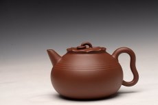 紫砂壶图片：于洪霞新作 造型敦厚 古雅可人 细节頗見功力 心心相印 全手素心 - 美壶网