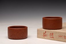 紫砂壶图片：曲峰 扳指杯 以底槽清打底粉降坡泥 精致实用 - 美壶网