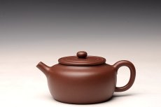 紫砂壶图片：炮管经典 油润原矿底槽青 全手圆璧 传统功力 - 美壶网