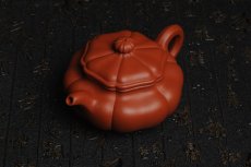 紫砂壶图片：精致朱泥葵仿古 难度太大 收缩大 实属不易 大口实用 - 美壶网