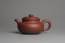 紫砂壶图片：油润底曹青 一捺底精品全手工大亨仿古 深得老味 请君细品 - 美壶网