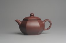 紫砂壶图片：全手工六方宫灯 大气饱满 做工精致 - 美壶网