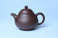 紫砂壶图片：美壶特惠 潜力股王老师 全手工刹凹成型单片拍打老紫泥潘壶 - 美壶网