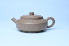 紫砂壶图片：美壶特惠 紫砂壶手工手制特好五彩老段泥周盘壶 茶壶 茶具 单壶 - 美壶网