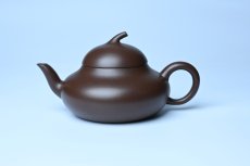 紫砂壶图片：美壶特惠 特好老紫泥茄段梨形壶 茶人醉爱 - 美壶网