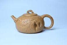 紫砂壶图片：美壶特惠 特好老段泥全手工供春壶 茶人醉爱 - 美壶网