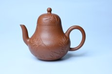 紫砂壶图片：美壶特惠 特好朱泥居不可无竹梨形壶 茶人醉爱 - 美壶网