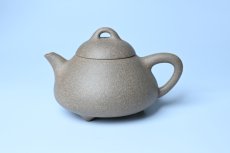 紫砂壶图片：美壶特惠 特好松花段泥精工乳瓢茶壶 茶人醉爱 - 美壶网