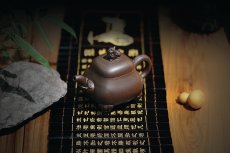 紫砂壶图片：古兽窥今 - 美壶网