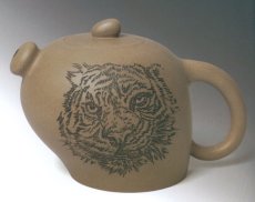 紫砂壶图片：美女与野兽 - 美壶网