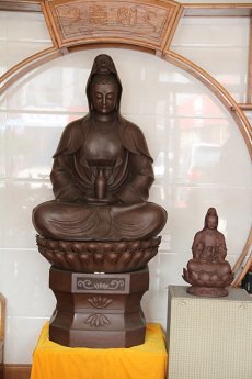 紫砂壶图片：特大观音菩萨（高度168CM） - 美壶网