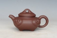 紫砂壶图片：四方如意 2009年11月荣获第十一届中国（国家级）工艺美术大师精品不博览会金奖 - 美壶网