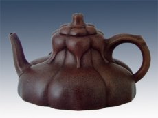 紫砂壶图片：玉兰花瓣壶 - 美壶网