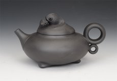 紫砂壶图片：如鱼得水 - 美壶网