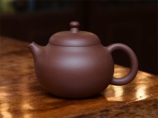 紫砂壶图片：逸泉壶3000元 - 美壶网