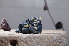 紫砂壶图片：龙蟾 - 美壶网