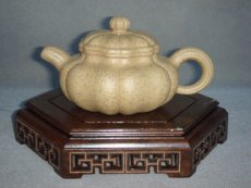 紫砂壶图片：葵仿古壶 - 美壶网