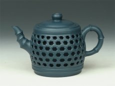 紫砂壶图片：双层镂空竹编 - 美壶网