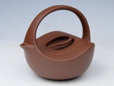 紫砂壶图片：太极提梁 - 美壶网