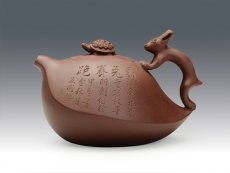 紫砂壶图片：龟兔赛跑 - 美壶网