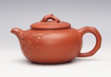 紫砂壶图片：朱泥梅花壶 - 美壶网