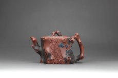 紫砂壶图片：双色劲松壶（黄龙山原矿红皮龙） - 美壶网