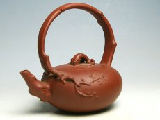 紫砂壶图片：梅花提梁 - 美壶网