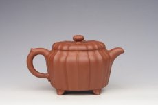 紫砂壶图片：八瓣菊花壶 - 美壶网