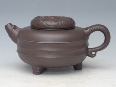 紫砂壶图片：双龙戏珠 - 美壶网