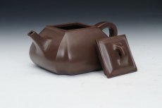 紫砂壶图片：四方抽角 (4) - 美壶网