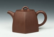 紫砂壶图片：六方铜砣 - 美壶网