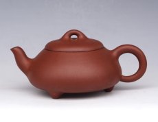 紫砂壶图片：弯嘴石瓢 - 美壶网