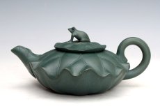 紫砂壶图片：荷叶青蛙 - 美壶网
