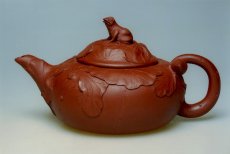 紫砂壶图片：青蛙荷叶壶 - 美壶网