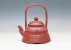 紫砂壶图片：裙花提梁 - 美壶网