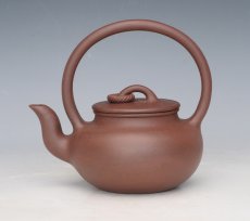 紫砂壶图片：轩旎提梁 - 美壶网