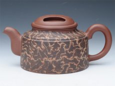 紫砂壶图片：绞泥牛盖 - 美壶网