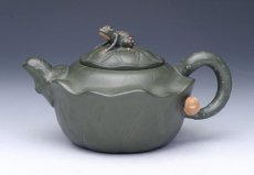 紫砂壶图片：荷叶壶 绿泥 - 美壶网