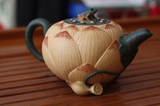 紫砂壶图片：荷花壶 - 美壶网