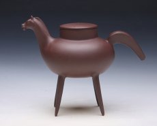 紫砂壶图片：马跃鼎盛 - 美壶网