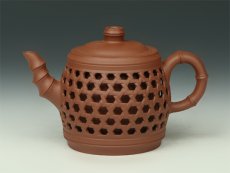 紫砂壶图片：双层镂空竹编 - 美壶网