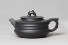 紫砂壶图片：碧玉韵泉壶 - 美壶网