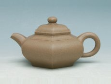 紫砂壶图片：吉六方 泥料：段泥 - 美壶网