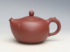 紫砂壶图片：鱼跃龙门 副本 - 美壶网