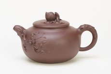 紫砂壶图片：紫桃缘 - 美壶网