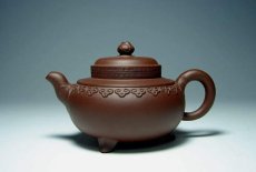 紫砂壶图片：三足云肩如意 - 美壶网