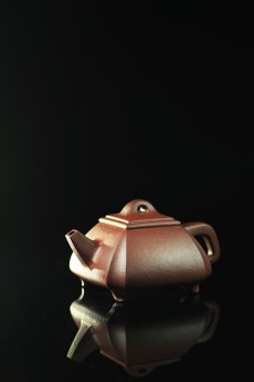 紫砂壶图片：楚汉雄风 - 美壶网